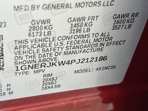 Used 2023 Chevrolet Traverse RS FWD image 29