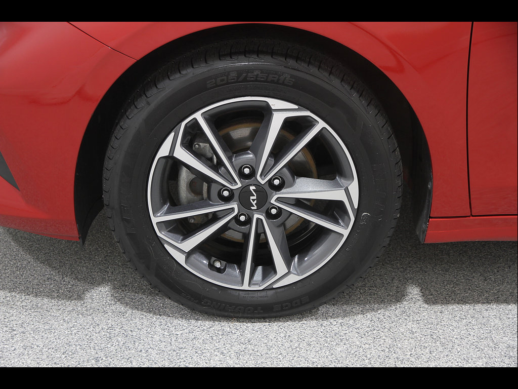 Used 2024 Kia Forte LXS FWD image 20