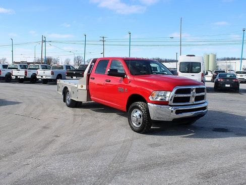 Used 2017 RAM 3500 Tradesman w/ Chrome Appearance Group image 4