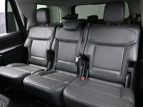 New 2026 Ford Expedition Active AWD/4WD image 16