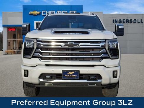 Used 2024 Chevrolet Silverado 2500 High Country w/ High Country Premium Package image 3