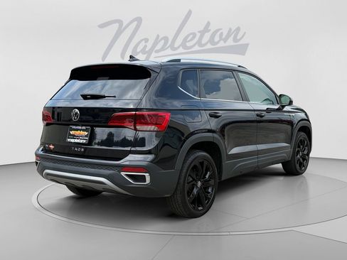 Used 2022 Volkswagen Taos SE FWD image 6