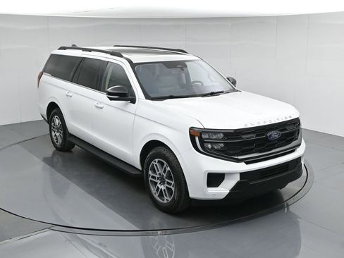 Used 2025 Ford Expedition Max Active AWD/4WD image 45