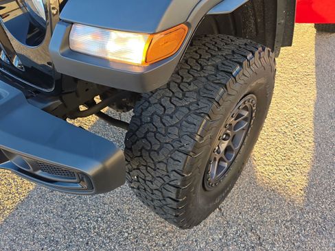 Used 2023 Jeep Wrangler Unlimited Sport w/ Xtreme 35 Tire Package image 35