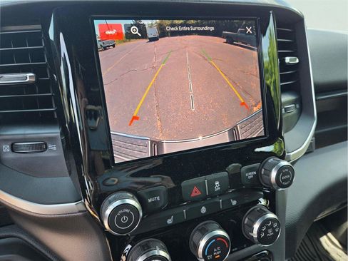 New 2026 RAM 2500 Big Horn AWD/4WD image 8