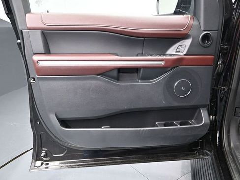 Used 2024 Ford Expedition Max Limited image 17