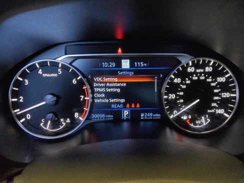 Used 2023 Nissan Altima 2.5 SV w/ SV Premium Package FWD image 23