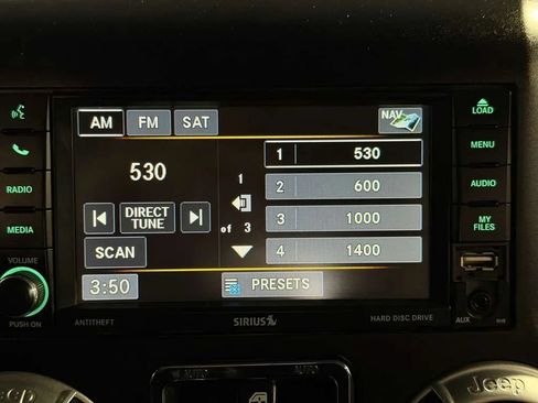 Used 2015 Jeep Wrangler Rubicon w/ Power Convenience Group AWD/4WD image 32