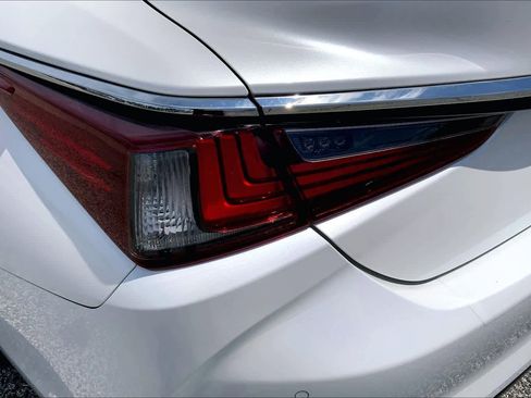 Used 2020 Lexus ES 350 w/ Premium Package FWD image 28