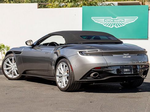 Used 2019 Aston Martin DB11 Volante image 3