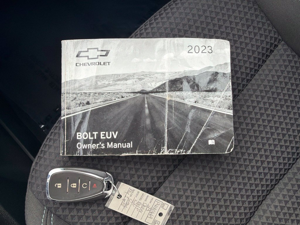 Used 2023 Chevrolet Bolt EUV LT w/ Driver Confidence Package FWD image 45