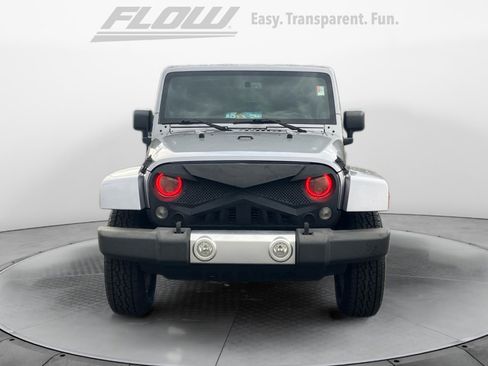 Used 2014 Jeep Wrangler Unlimited Sahara w/ Connectivity Group AWD/4WD image 3