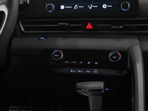 Certified 2025 Hyundai Elantra Sport FWD image 16