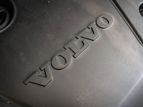 Used 2024 Volvo S90 T8 Ultimate image 37