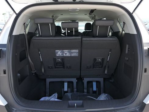 New 2026 Kia Carnival LXS FWD image 17