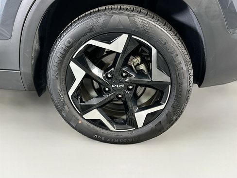 Used 2025 Kia Seltos S FWD image 11