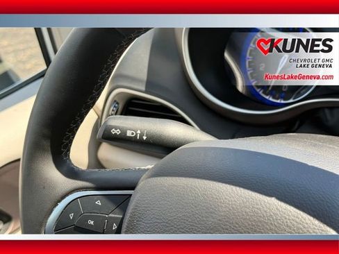 Used 2023 Chrysler Voyager LX FWD image 43