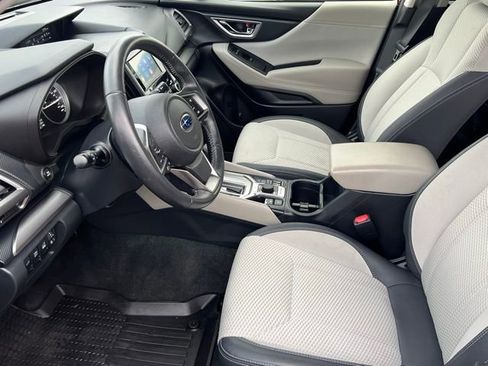 Used 2022 Subaru Forester Premium image 11