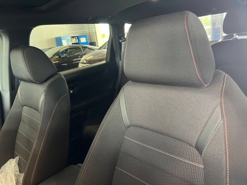 Used 2025 Honda CR-V Sport image 9