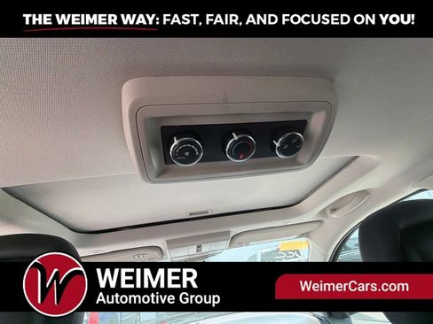 Used 2019 Dodge Journey Crossroad w/ Nav & Sun Group AWD/4WD image 15