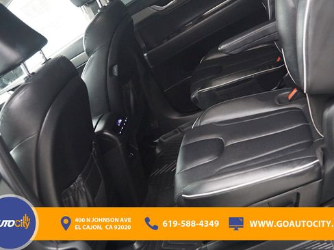 Used 2023 Hyundai Palisade SEL image 14