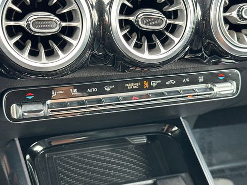 Used 2025 Mercedes-Benz EQB 250+ image 27