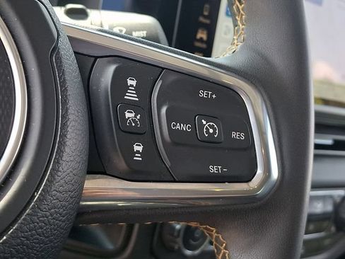 Used 2024 Jeep Wrangler Unlimited Sahara AWD/4WD image 21