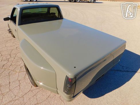Used 1989 Chevrolet Silverado 3500 2WD Regular Cab image 4