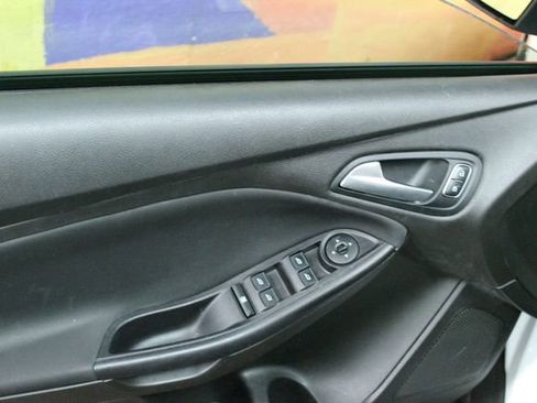 Used 2016 Ford Focus SE image 12