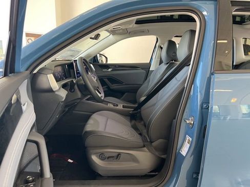 New 2026 Volkswagen Tiguan SE image 22