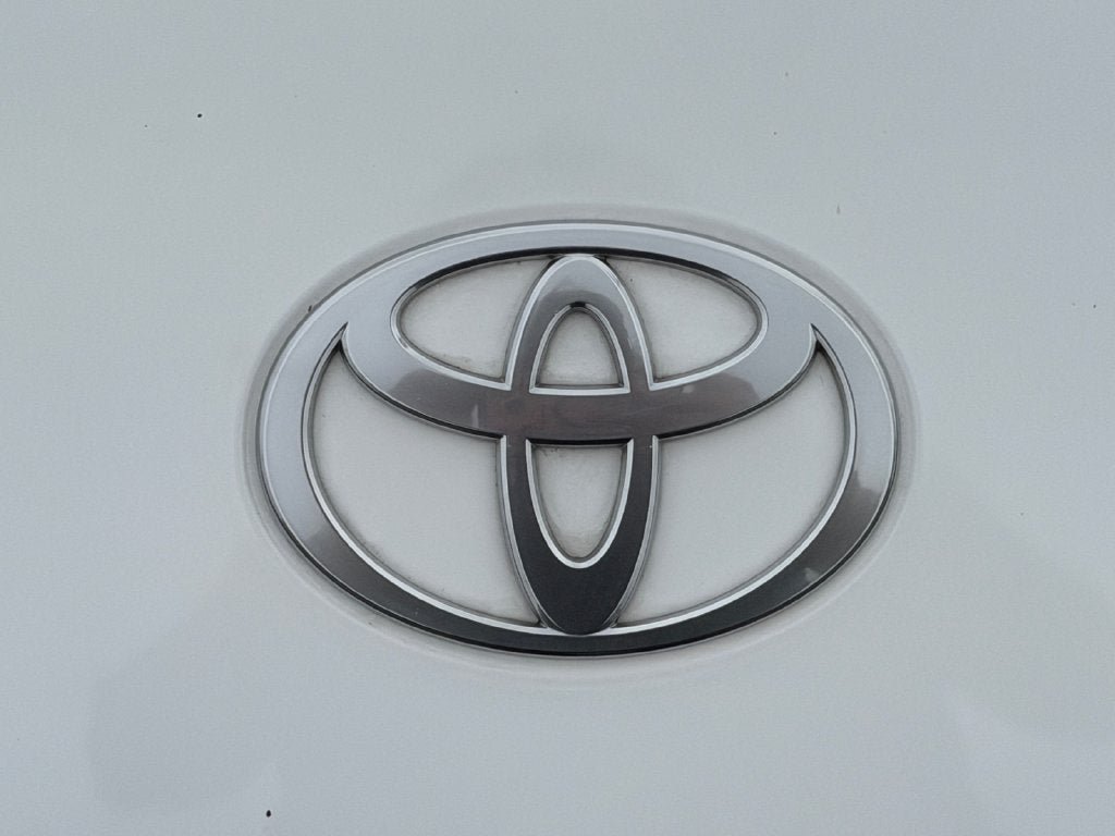 Used 2025 Toyota Camry SE FWD image 34