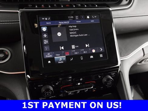 Certified 2023 Jeep Grand Cherokee Laredo w/ Luxury Tech Group I image 31