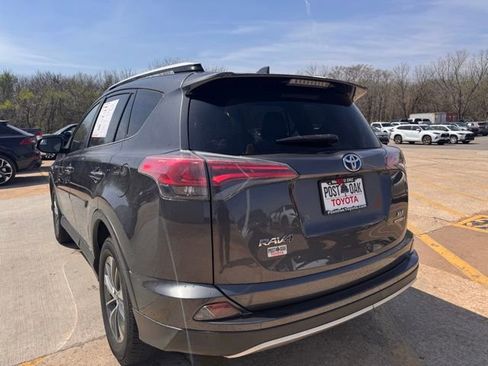 Used 2016 Toyota RAV4 XLE image 10