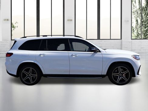 Used 2025 Mercedes-Benz GLS 450 4MATIC image 6