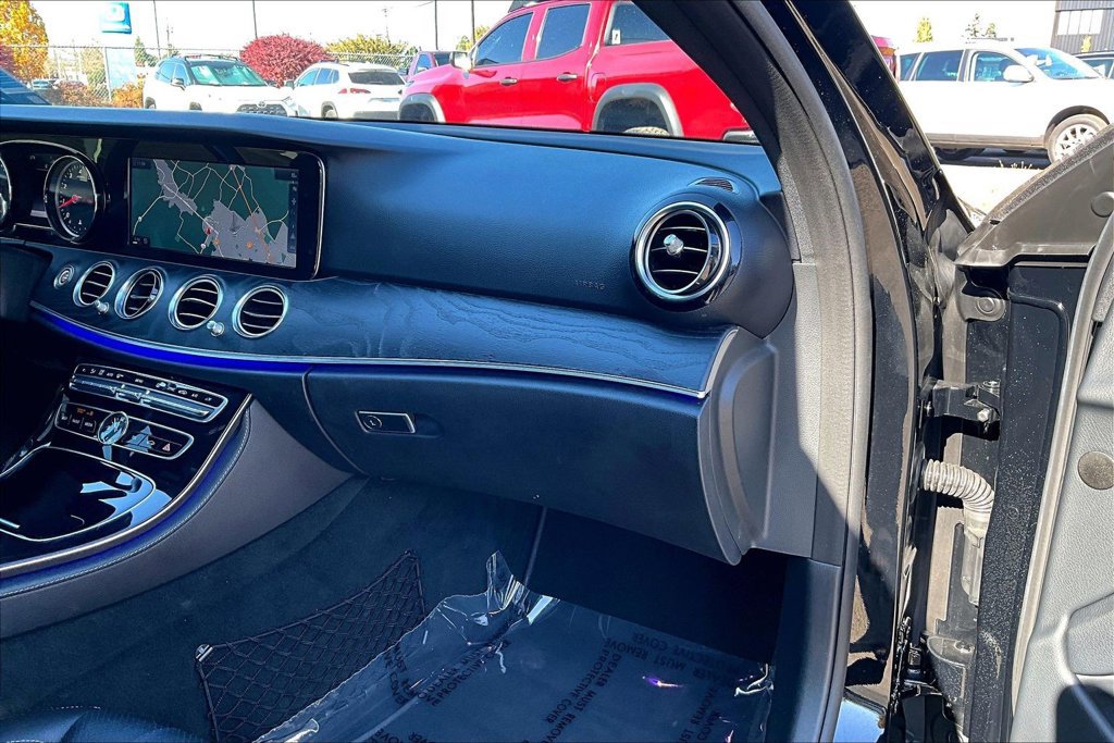 Used 2017 Mercedes-Benz E 300 4MATIC image 19