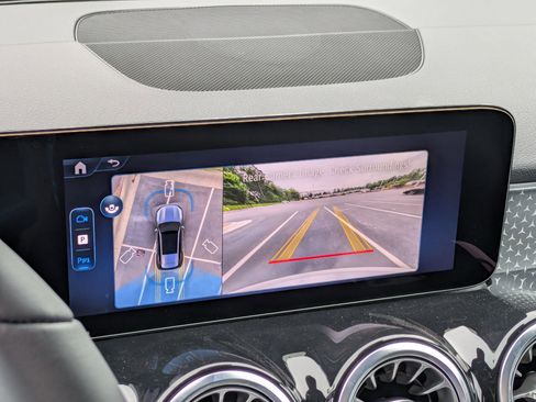 New 2025 Mercedes-Benz GLB 250 image 25