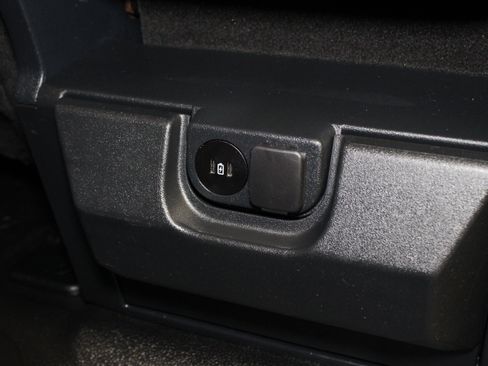 Used 2024 Ford F250 XLT w/ FX4 Off-Road Package AWD/4WD image 17