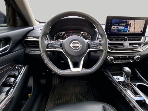 Used 2023 Nissan Altima 2.5 SR w/ SR Premium Package FWD image 6