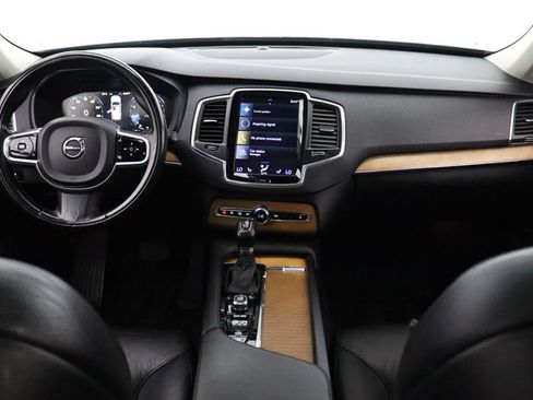 Used 2021 Volvo XC90 T6 Momentum AWD/4WD image 25