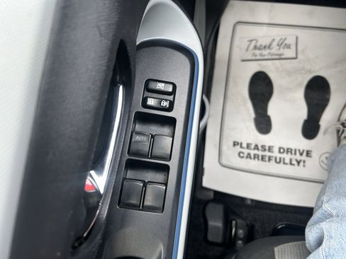 Used 2013 Toyota Prius C Three image 16