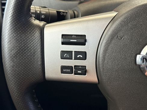 Used 2017 Nissan Frontier PRO-4X w/ Pro-4x Luxury Package AWD/4WD image 25