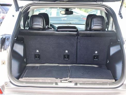 Used 2023 Jeep Cherokee Altitude Lux image 25