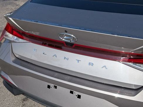 Used 2023 Hyundai Elantra SEL w/ Convenience Package FWD image 14