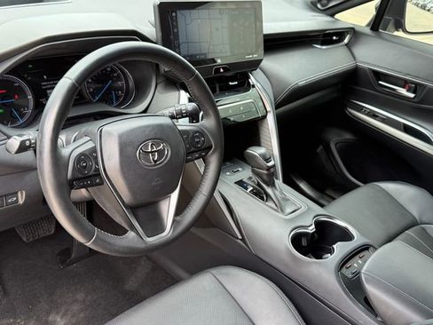 Used 2022 Toyota Venza Limited w/ Advanced Technology Package AWD/4WD image 9