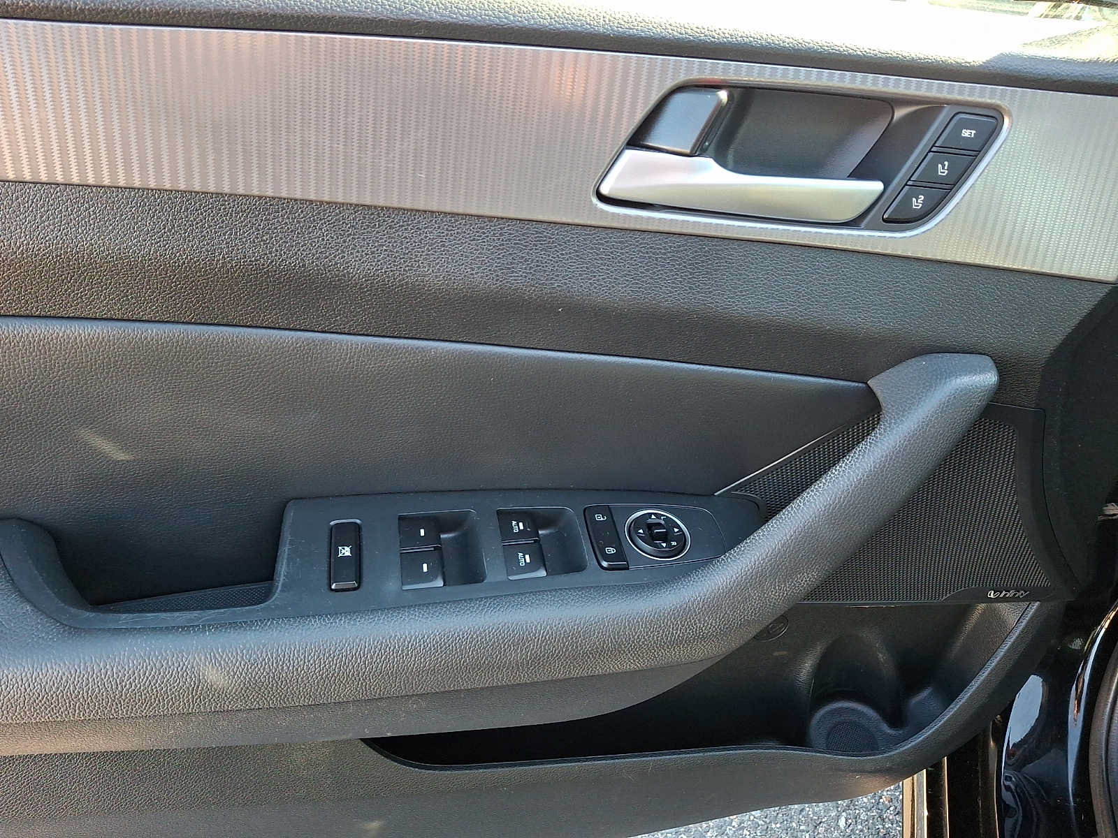 Used 2018 Hyundai Sonata Limited FWD image 13
