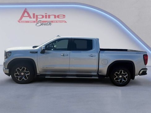 Used 2022 GMC Sierra 1500 SLT w/ SLT Premium Plus Package AWD/4WD image 2