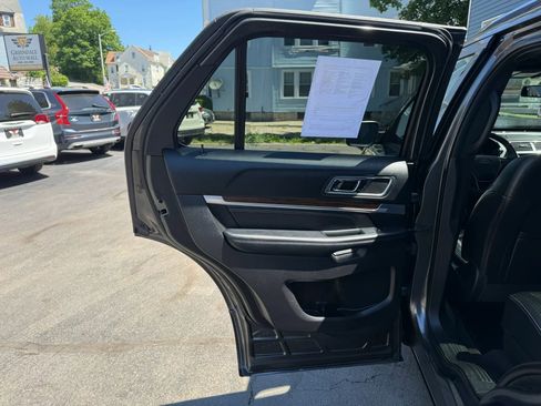 Used 2017 Ford Explorer Limited AWD/4WD image 37