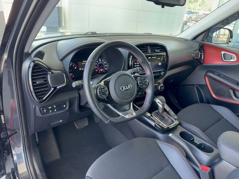 Used 2020 Kia Soul GT-Line Turbo image 11