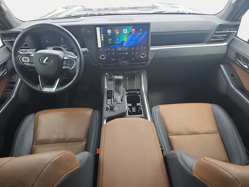 Used 2024 Lexus GX 550 w/ Accessory Package (Z1) AWD/4WD image 9