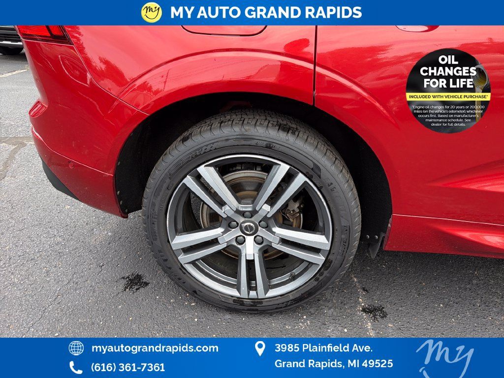 Used 2019 Volvo XC60 T6 Momentum w/ Protection Package Premier AWD/4WD image 33